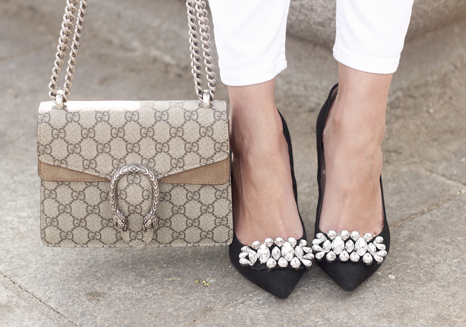 camel coat strieps white ripped jeans black heels uterqüe belt gucci céline sunnies outfit fashion style07