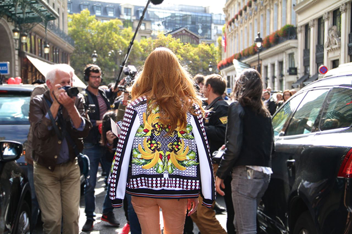 Bomber jacket street style outfit fashion11