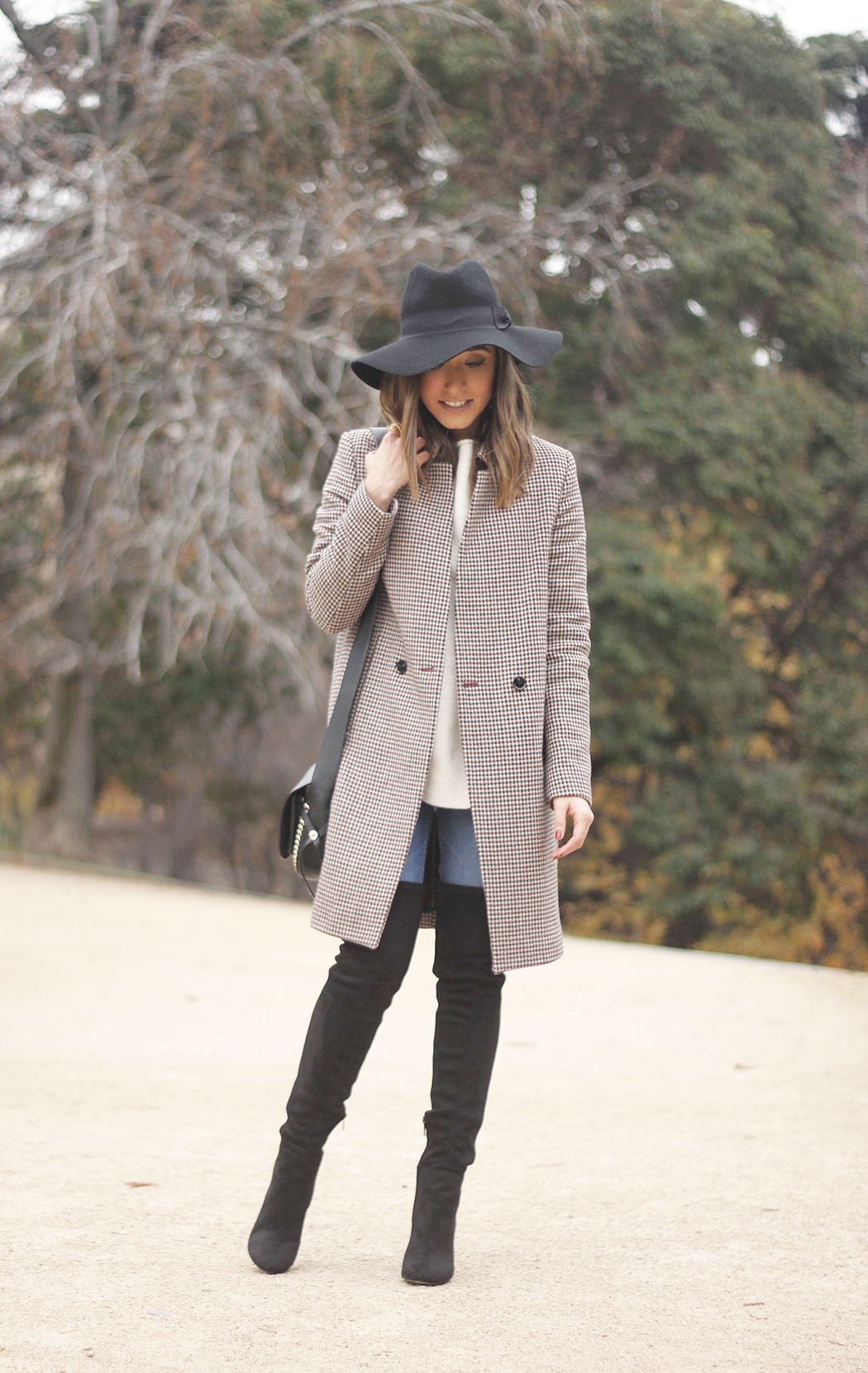 houndstooth coat, white sweater, over the knee boots, black hat, outfit, style, jeans04