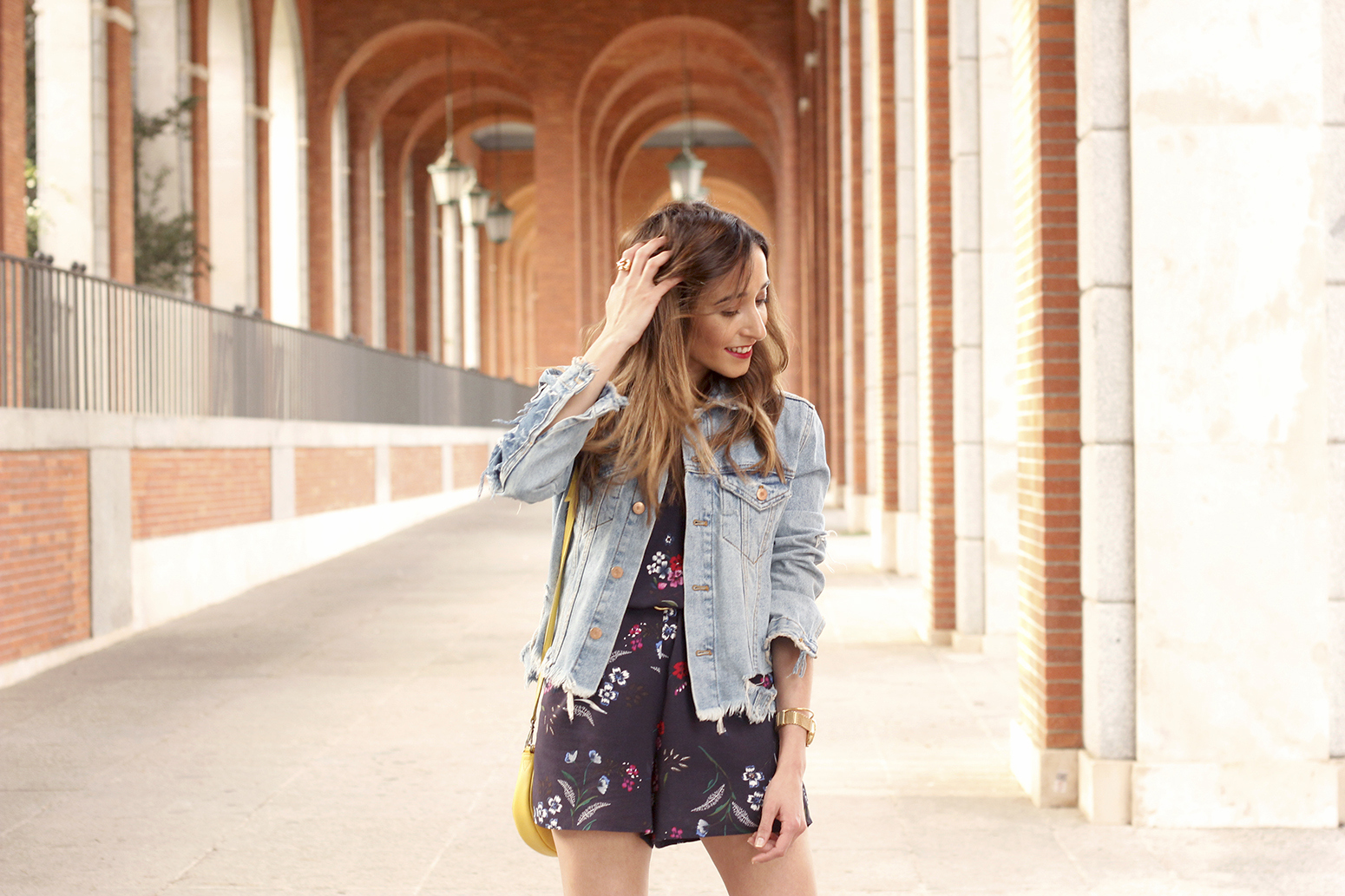 Floral Jumpsuit denim jacket white converse spring outfit 2018 street style12