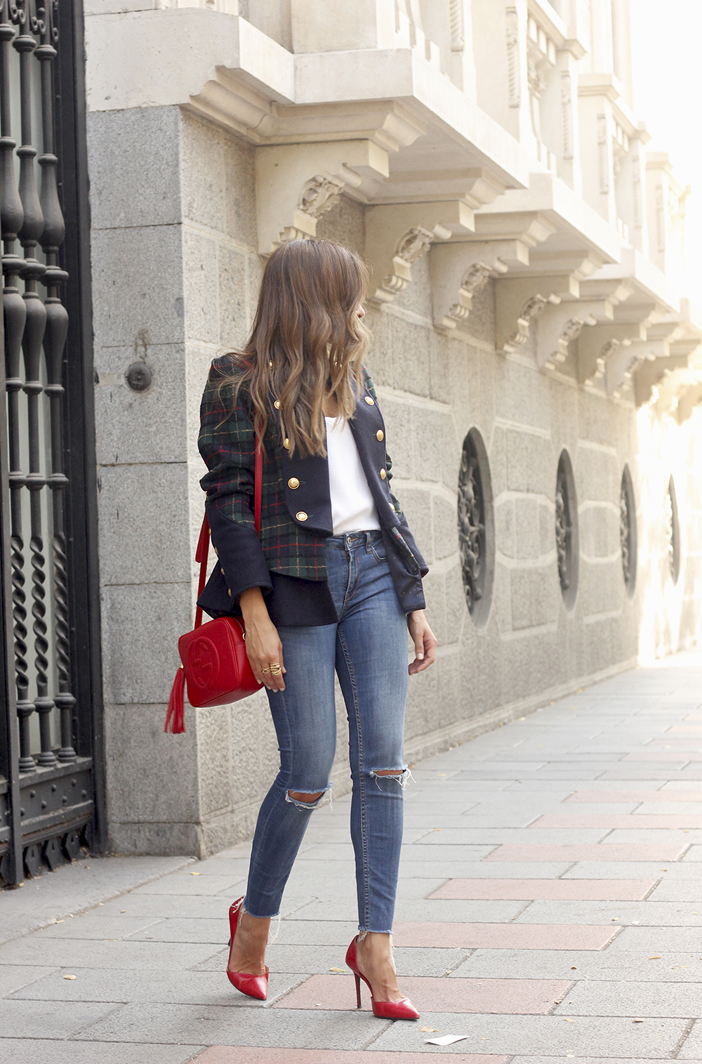 CHECKED BLAZER highly preppy gucci bag ripped jeans street style 2018 outfit01