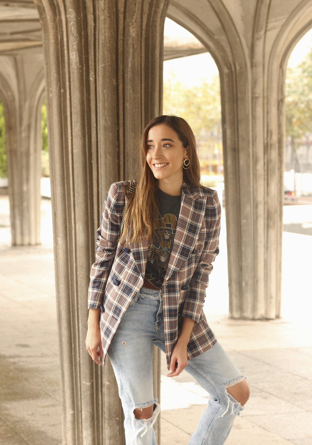 Plaid Blazer ripped jeans adidas stan smith street style outfit 201810