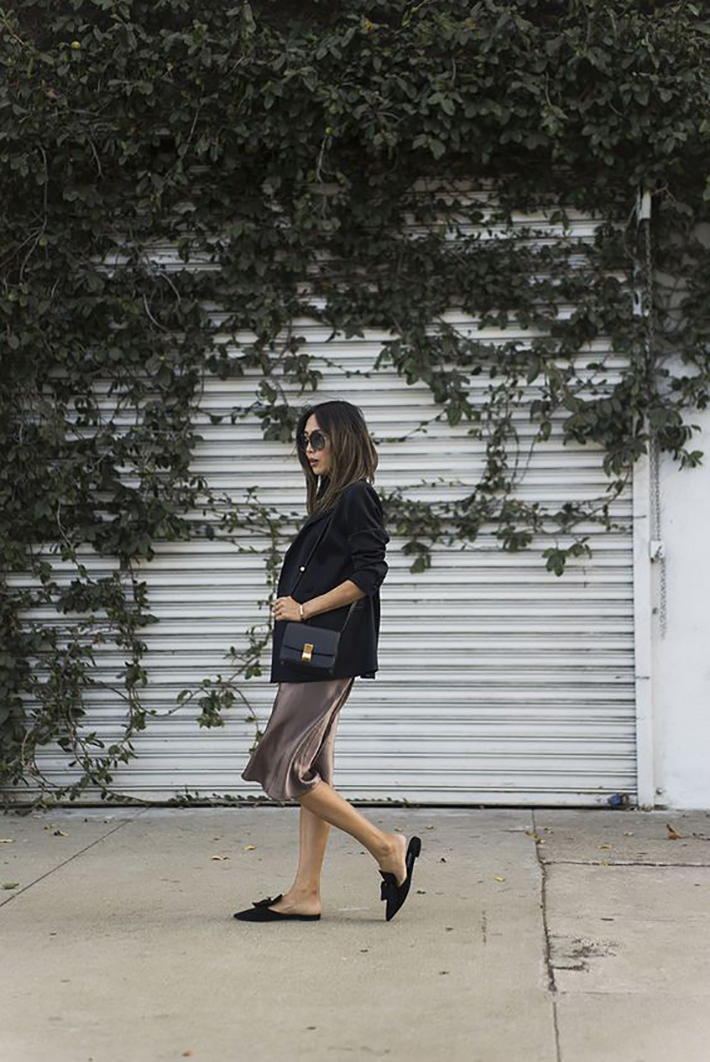 flat mules street style outfit inspiration winter accessories fashion trend style7