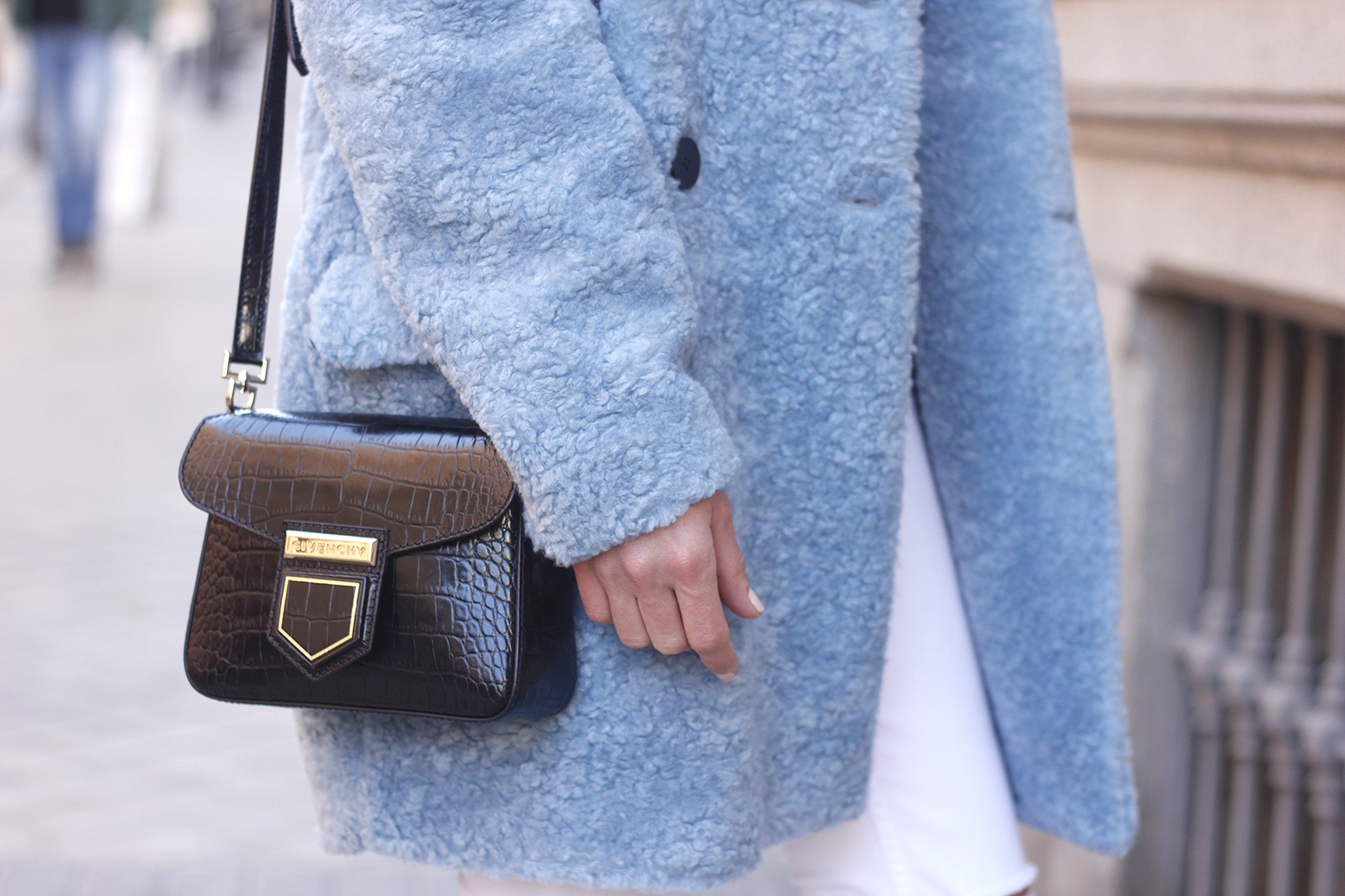 blue fur coat stripes white ripped jeans givenchy bag navy cap fall outfit street style13