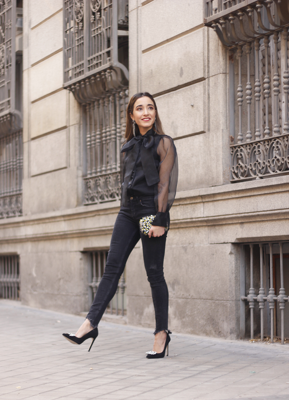 black shirt jeans christmas look fashion street style xmas 20188645