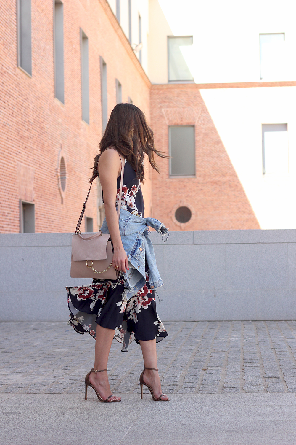 Floral dress denim jacket heels spring outfit style fashion04