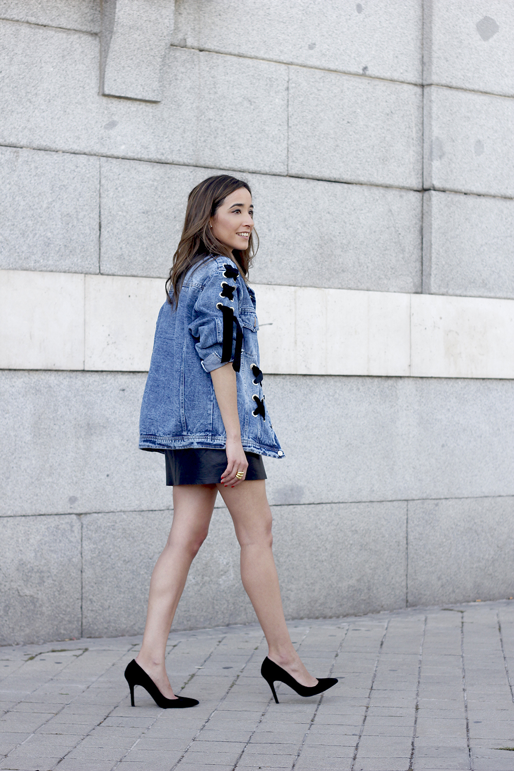 denim jacket leather skirt black heels outfit style fashion summer02