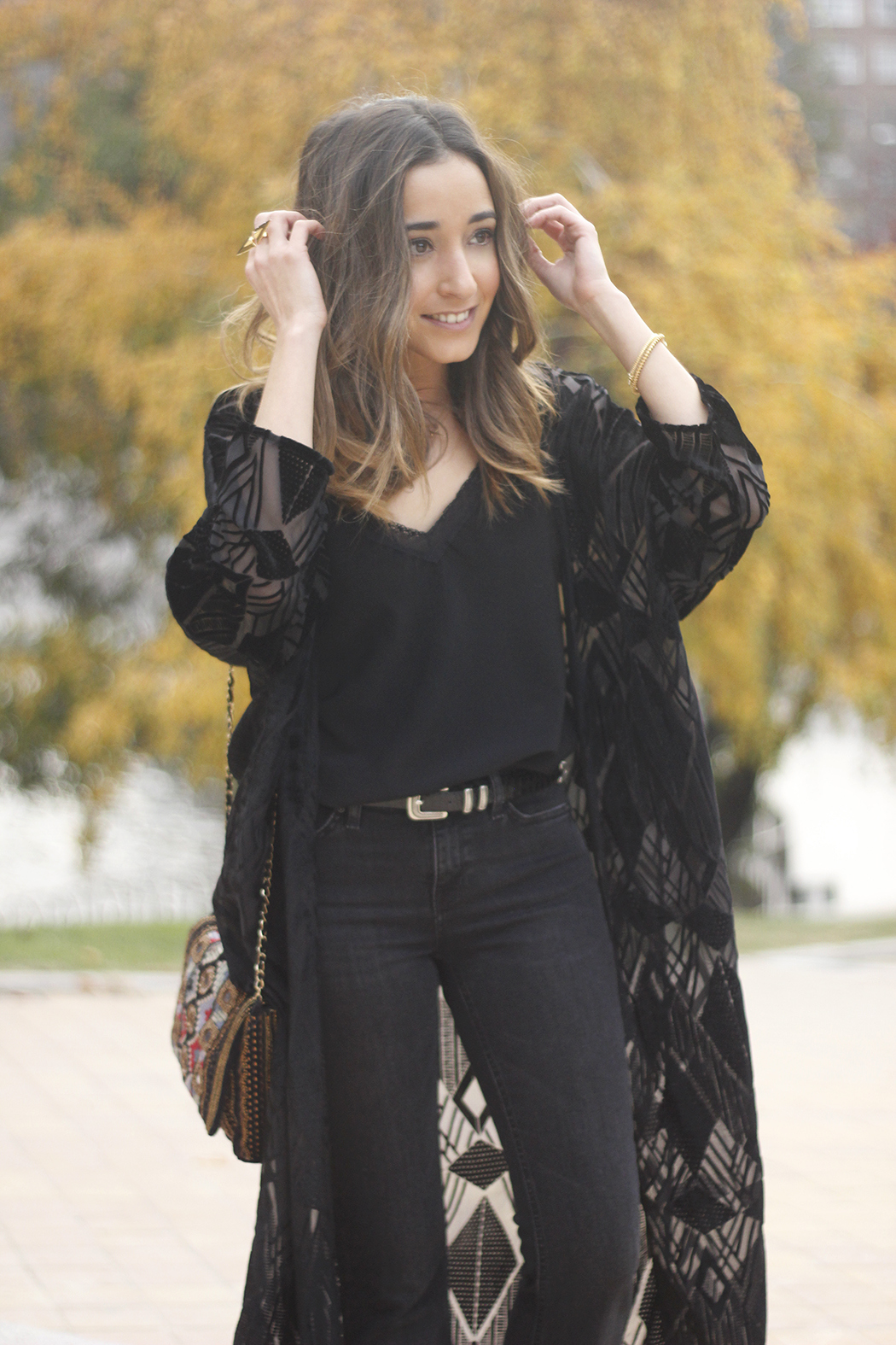 Black Kimono Black flared jeans outfit22