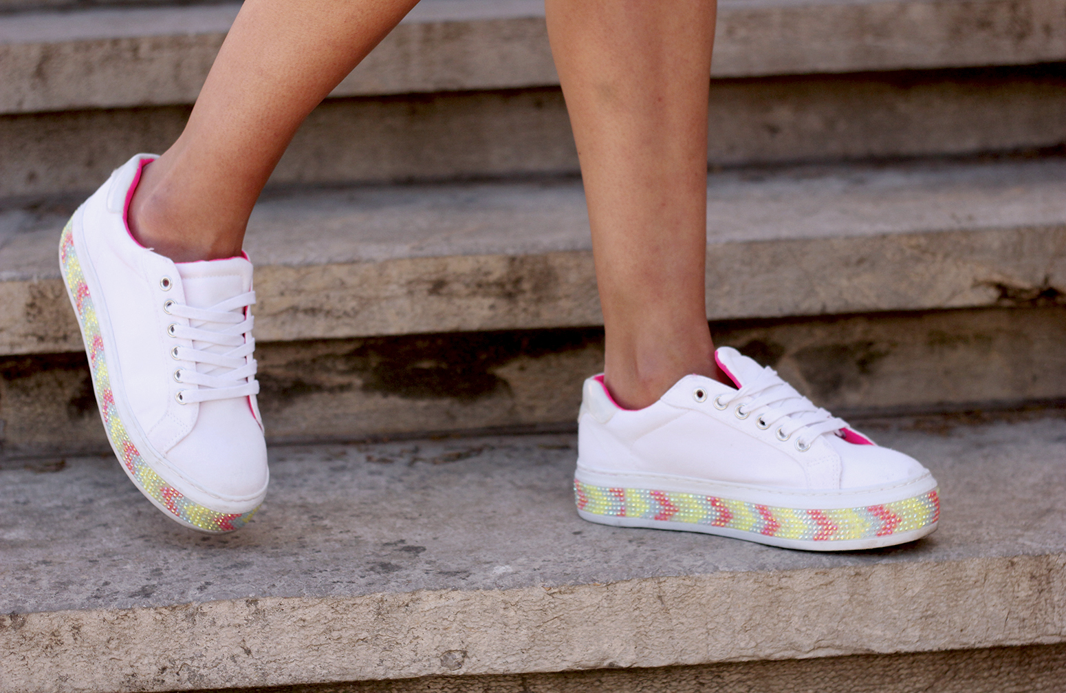 black shorts khaki jacket white sneakers street style outfit 201913