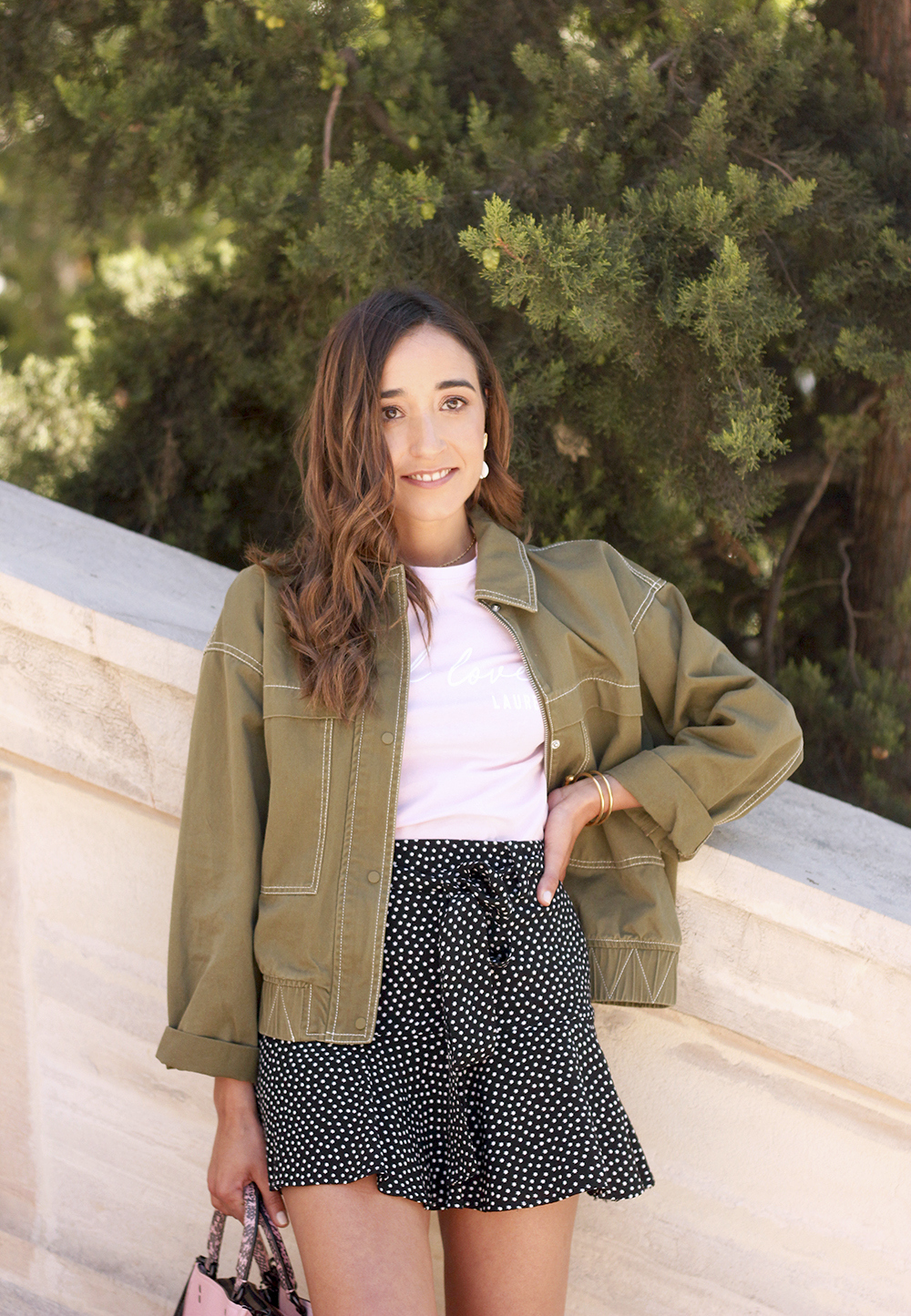 black shorts khaki jacket white sneakers street style outfit 201916