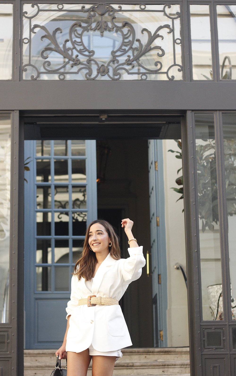 white blazer louis vuitton bag jaime mascaró street style outfit11