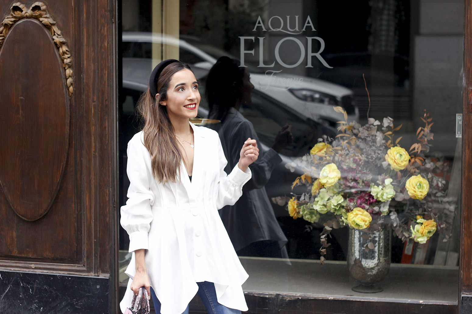 white blouse zara jeans coach pink bag headbands street style outfit2