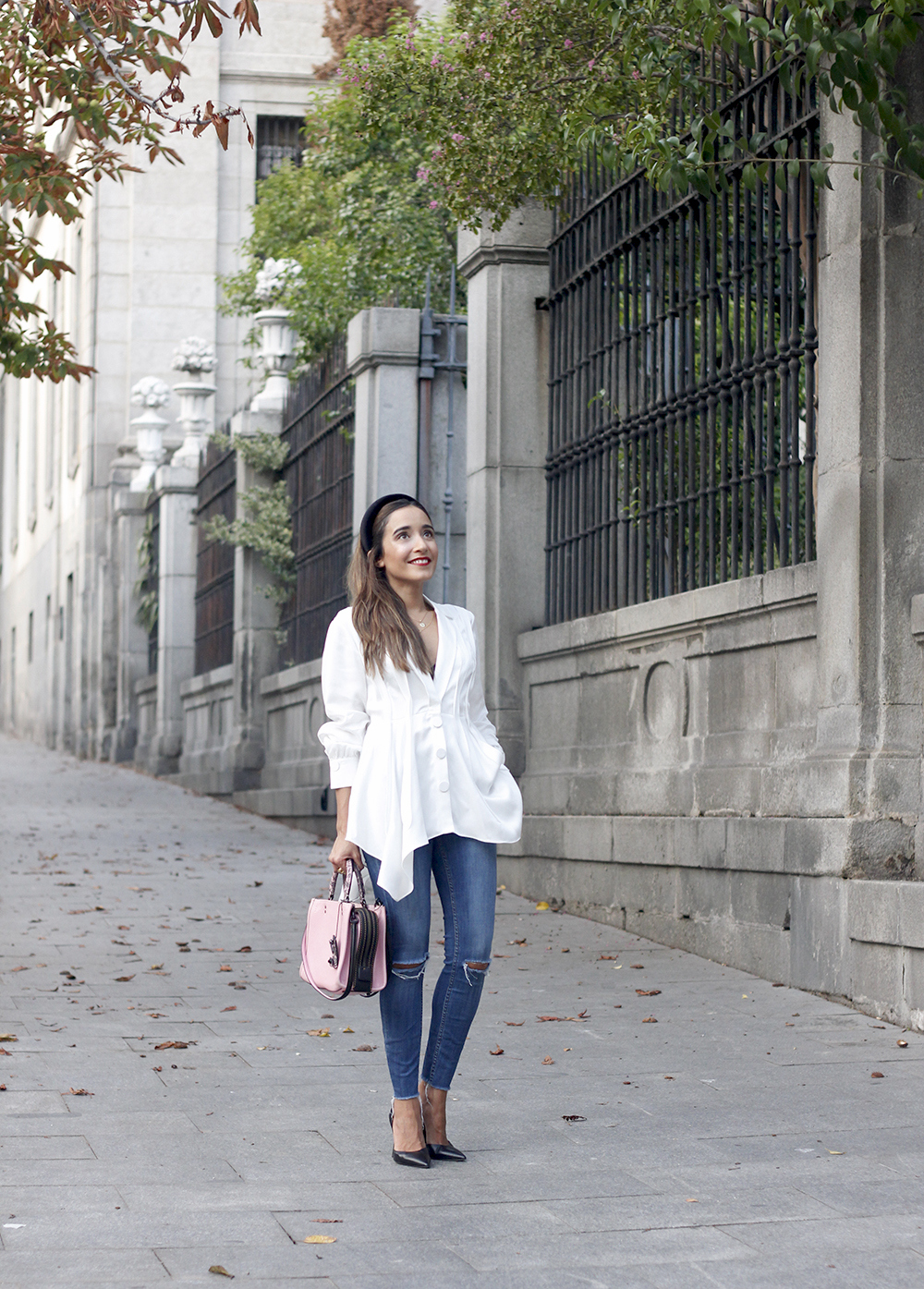 white blouse zara jeans coach pink bag headbands street style outfit11