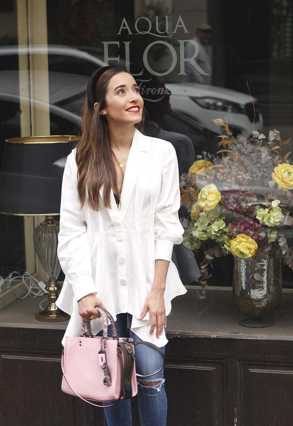 white blouse zara jeans coach pink bag headbands street style outfit7
