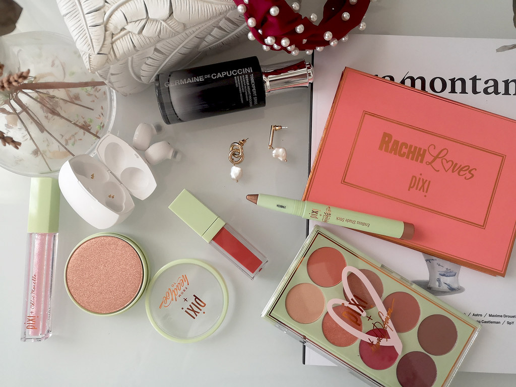 essentials for autumn beauty wireless headphones essential oils6