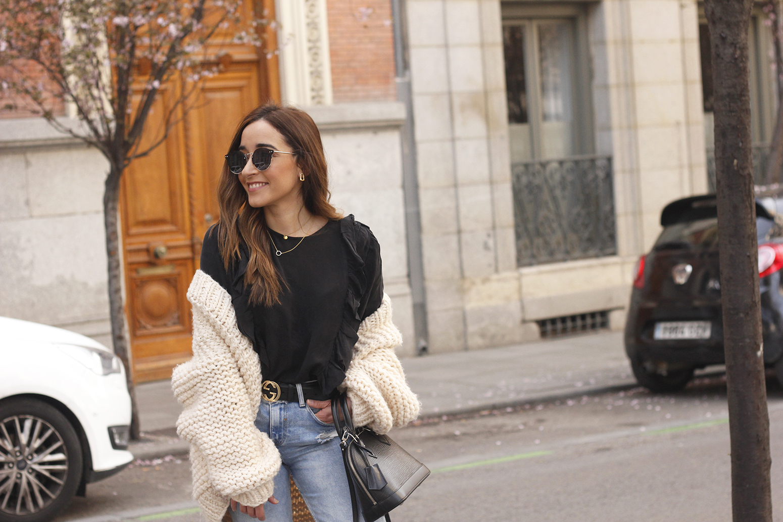 white cardigan louis vuitton bag outfit 20199