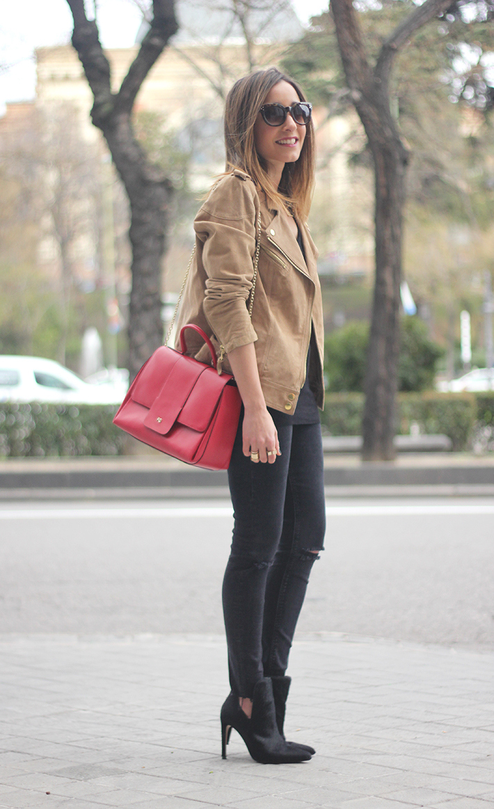 Black & Beige31