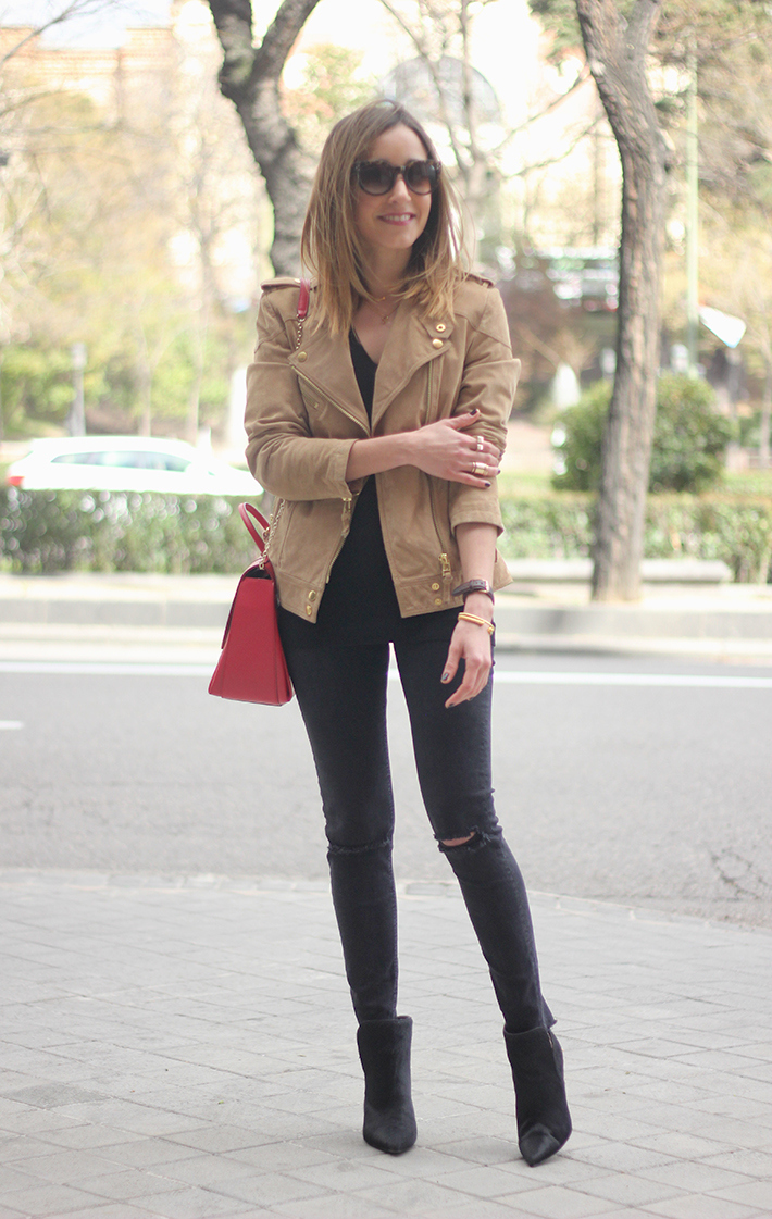 Black & Beige27