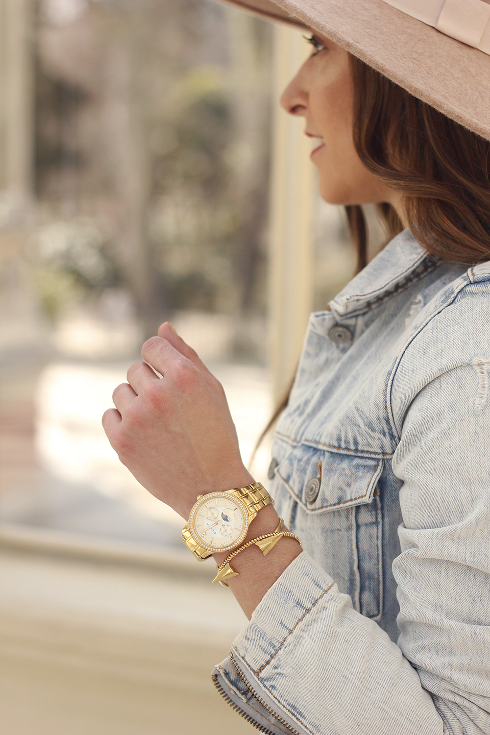 Denim jacket black jeans carolina herrera bag louis vuitton hat street style outfit 201912