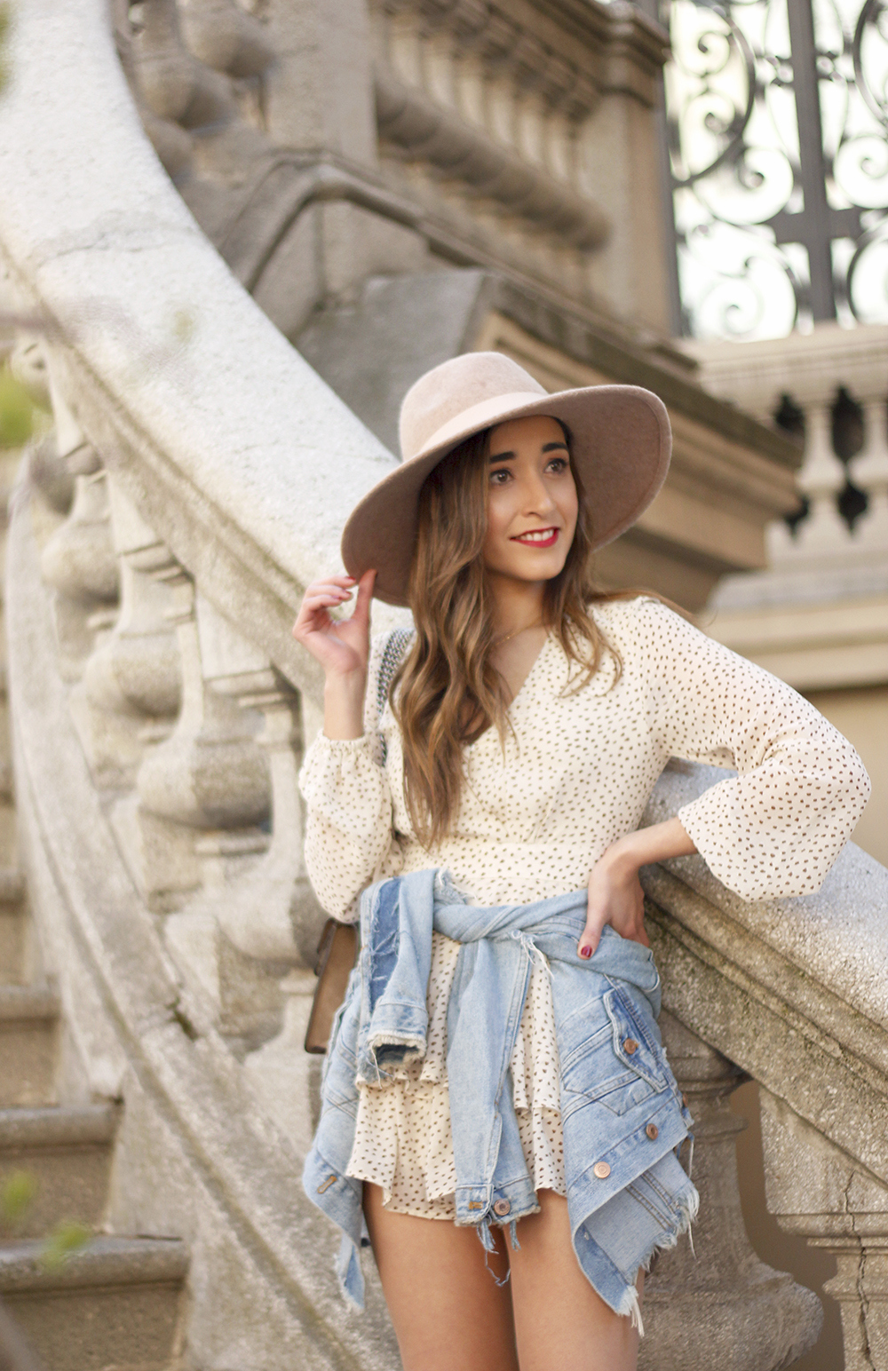 dot summer jumper denim jacket converse gucci bag street style outfit 201912