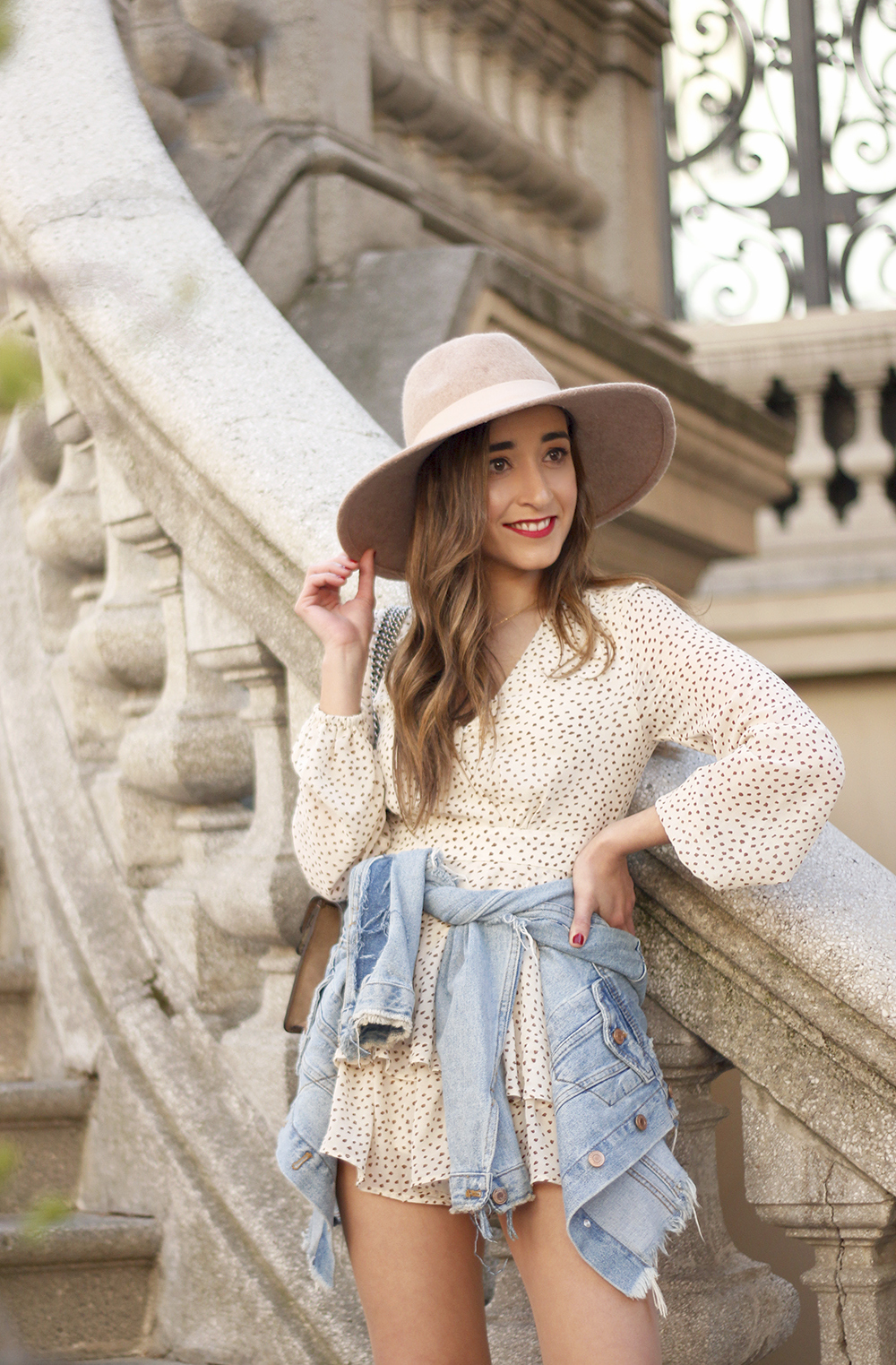 dot summer jumper denim jacket converse gucci bag street style outfit 201913