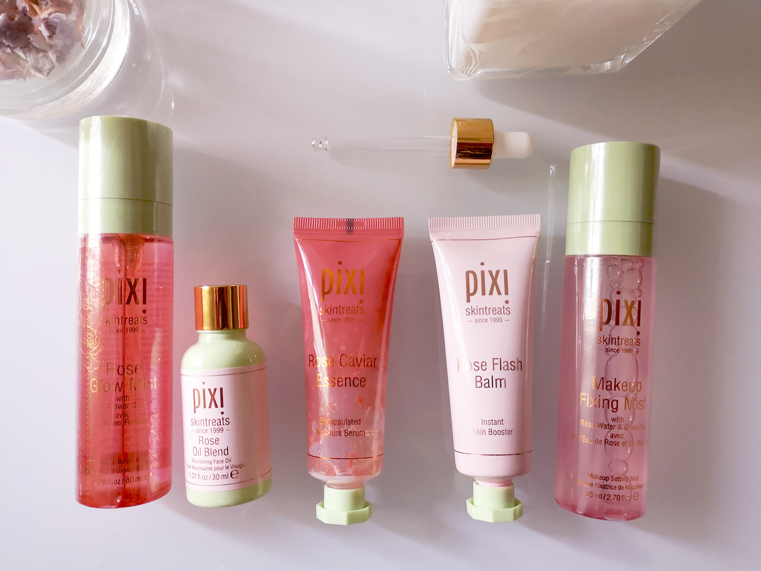 Pixi Beauty Make up skincare glow tonic eyeshadows serum2