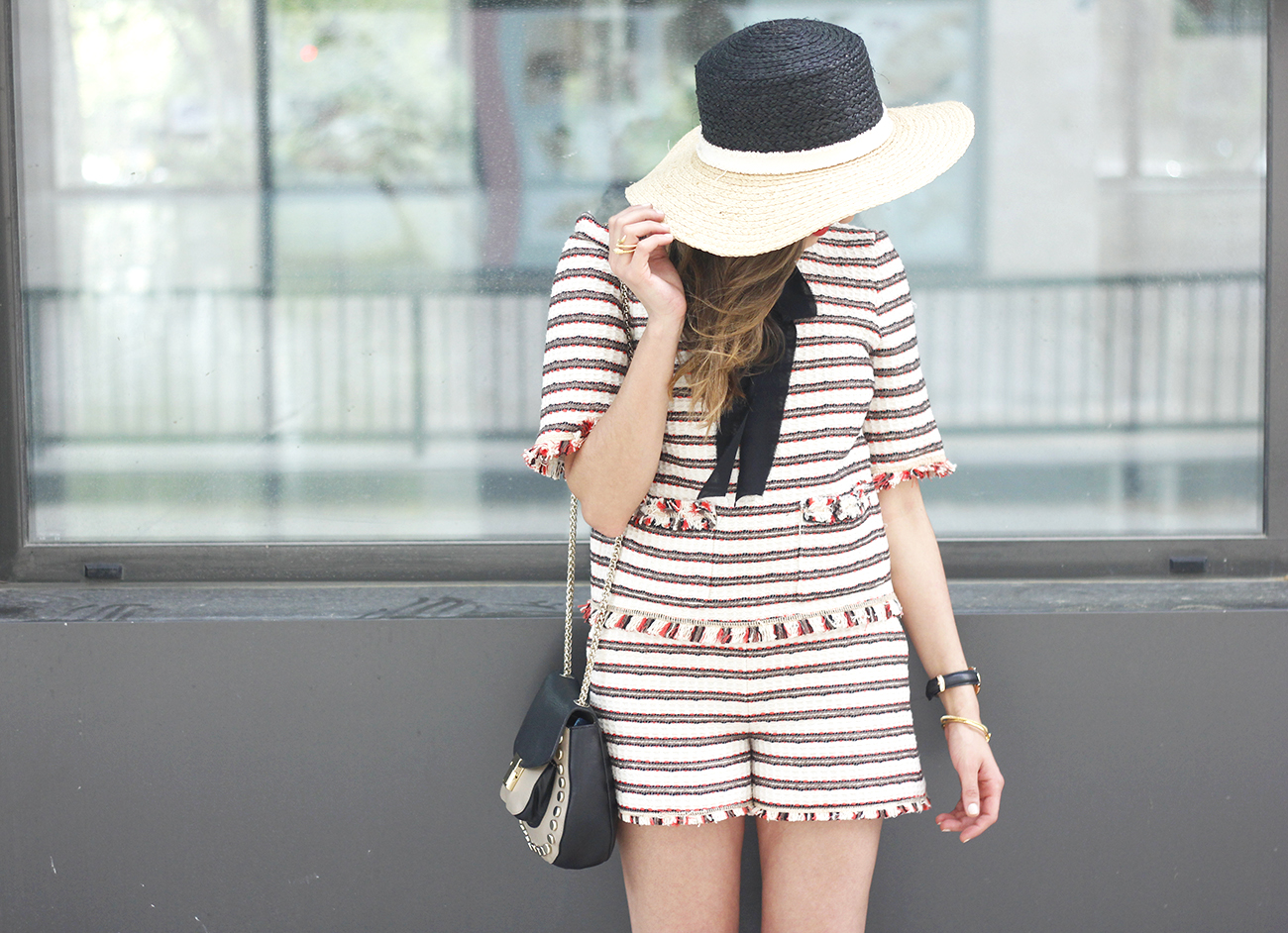 Set of stripes outfit canotier black heels uterqüe bag spring look style22