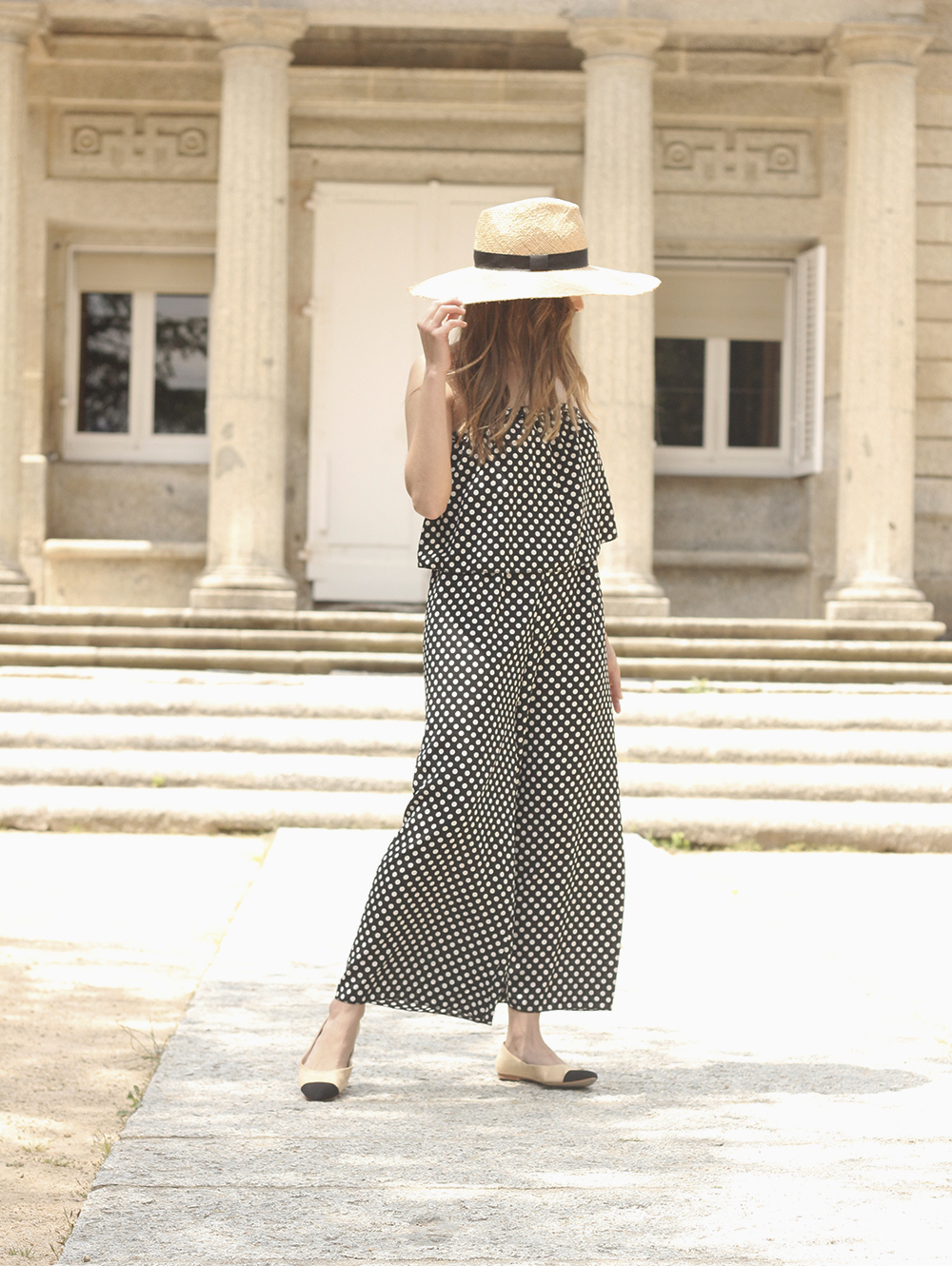 polka dot jumpsuit straw hat flat shoes street style spring outfit 201803
