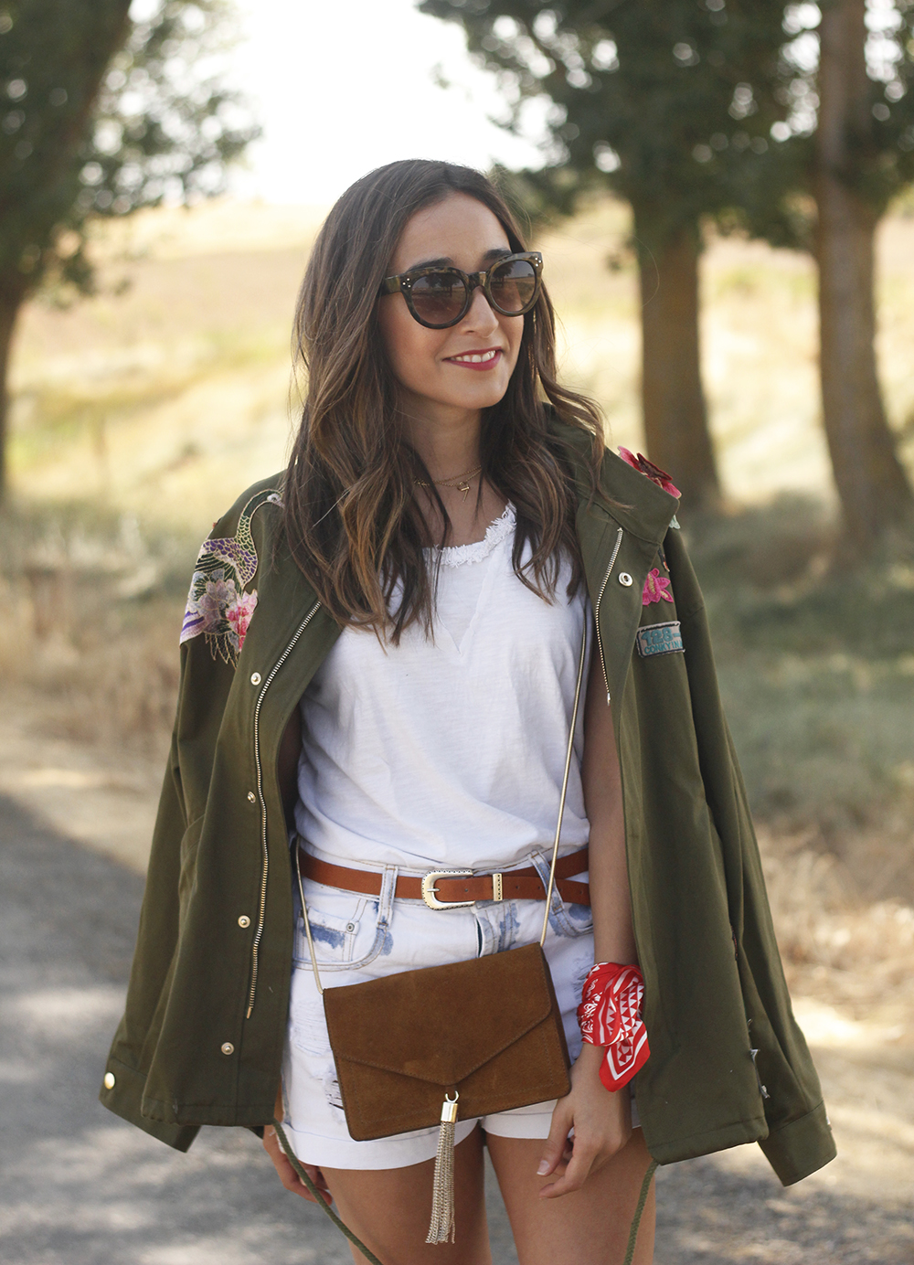 embroidered parka flat sandals massimo dutti white shorts summer outfit13