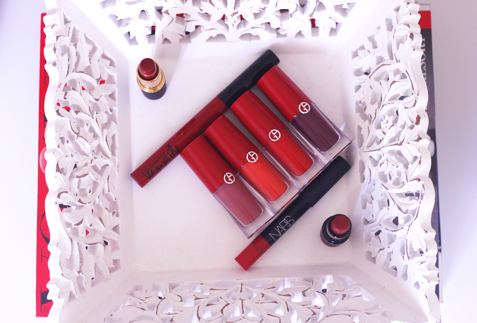 Beauty products serums Lancôme estee Lauder Declêor 07