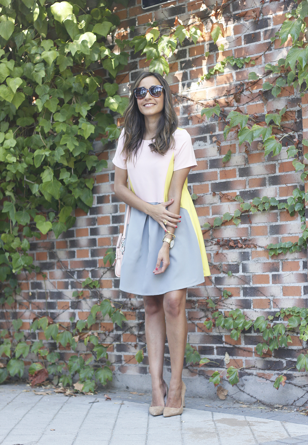 cute little pink yellow grey dress coach bag nude heels outfit style01