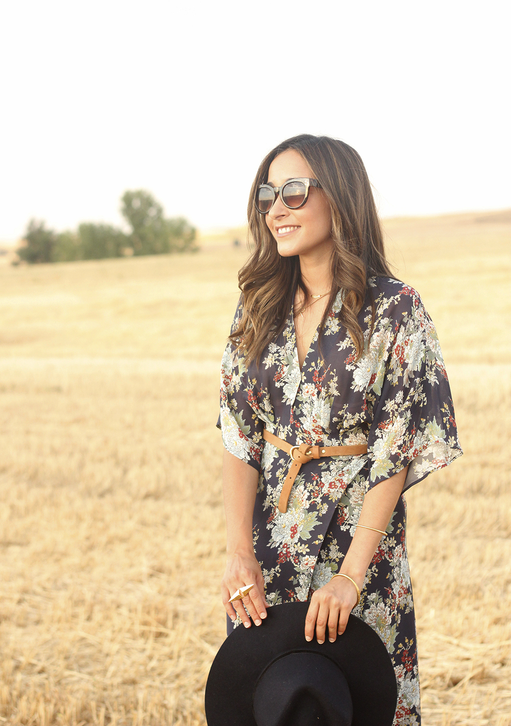 Maxi floral print dress uterqüe blue hat sunnies countryside summer outfit flat sandals massimo dutti27
