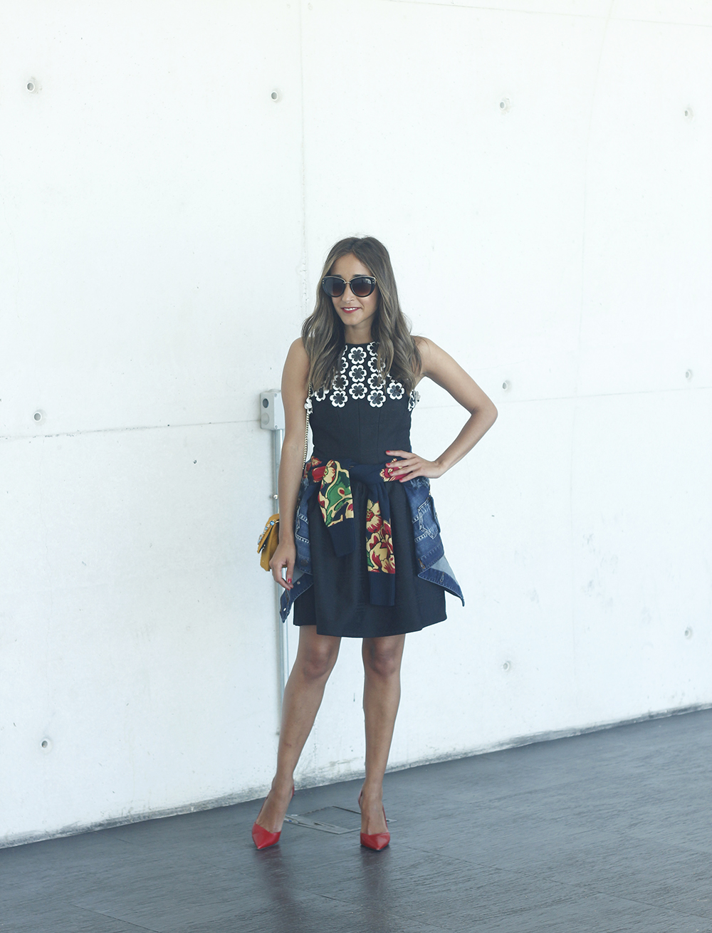 desigual black dress and denim jacket for fashion week madrid outfit fashion03
