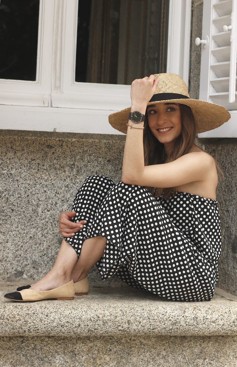 polka dot jumpsuit straw hat flat shoes street style spring outfit 201814