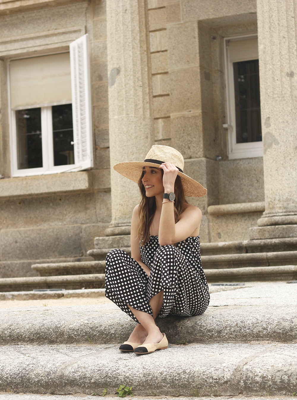 polka dot jumpsuit straw hat flat shoes street style spring outfit 201812