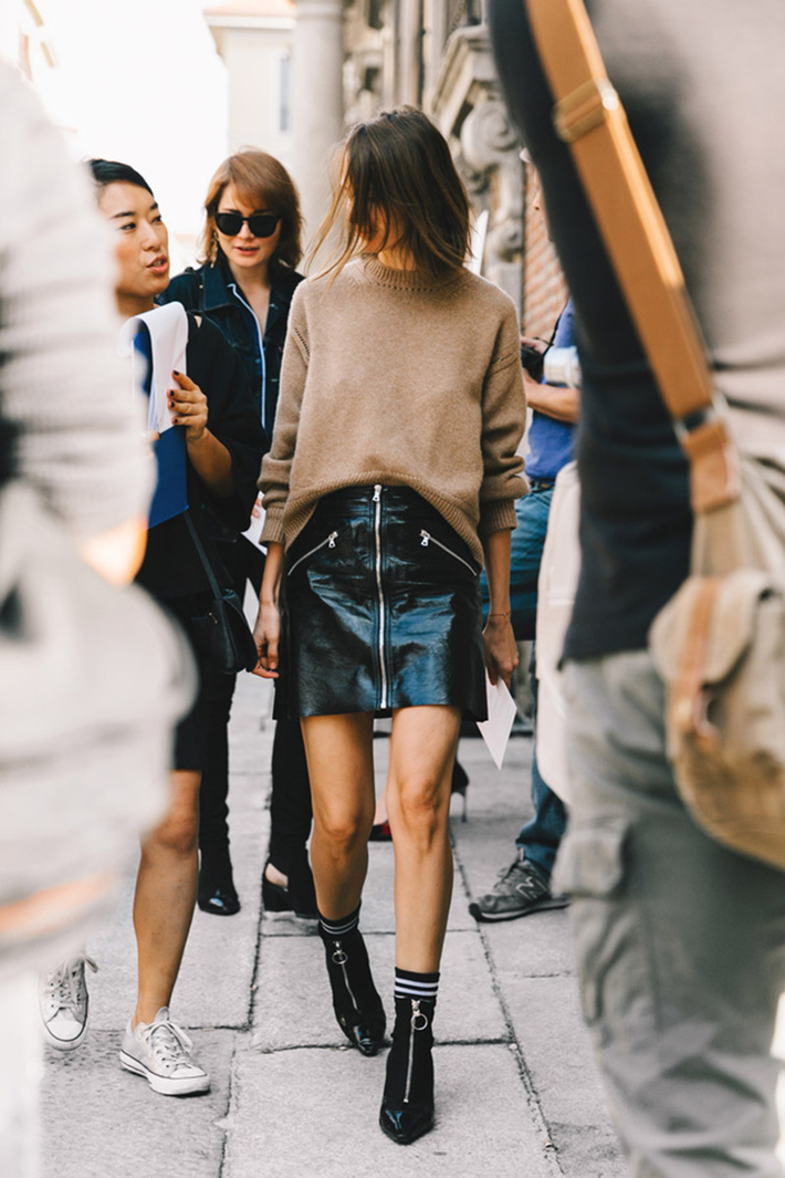 Autumn streetstyle coats sweaters rainy day outfit accessories style fashion trend9