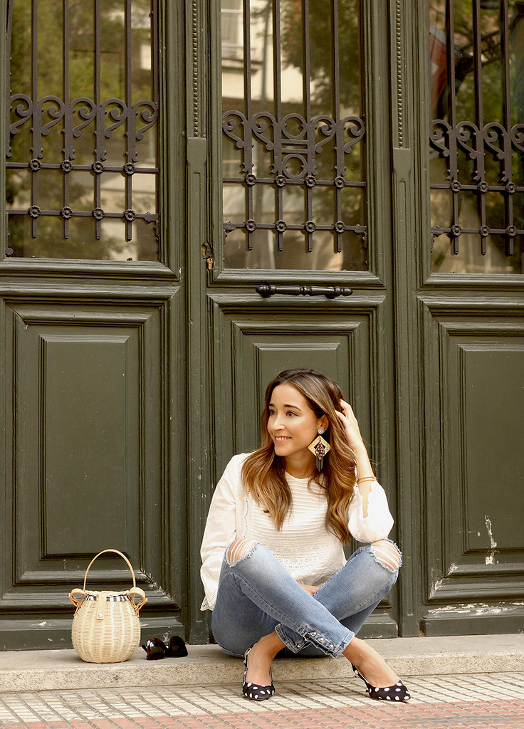 polka dot kitten heels white blouse ripped jeans outfit girl style fashion14