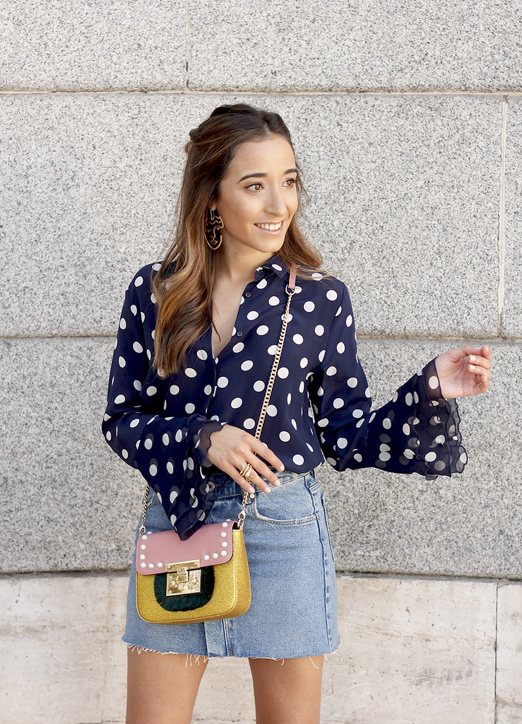 Polka dots shirt uterqüe bolso denim skirt girl outfit fashion10