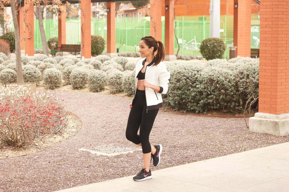 Doutzen Sport Collection white jacket leggings sneakers nike lifestyle health running correr deporte08