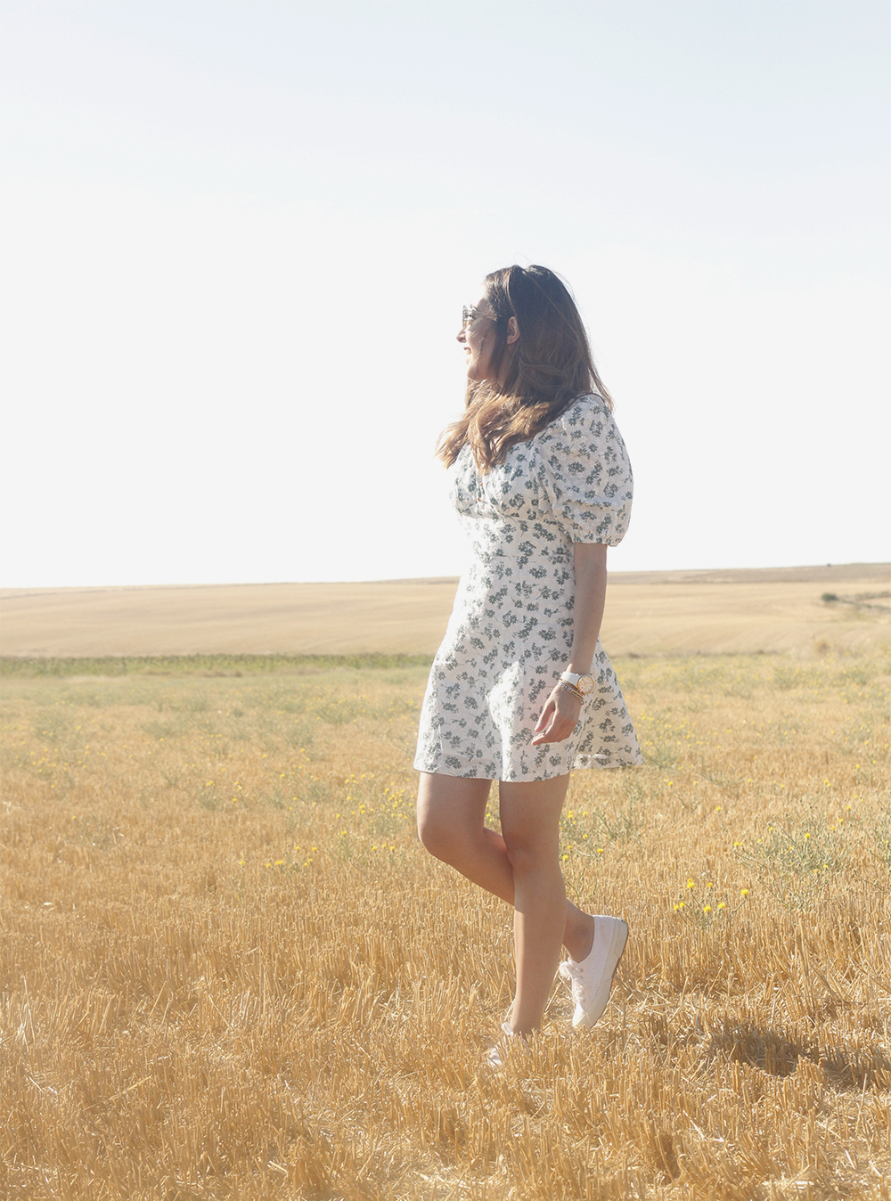 contryside outfit streetstyle sneakers dress summer4