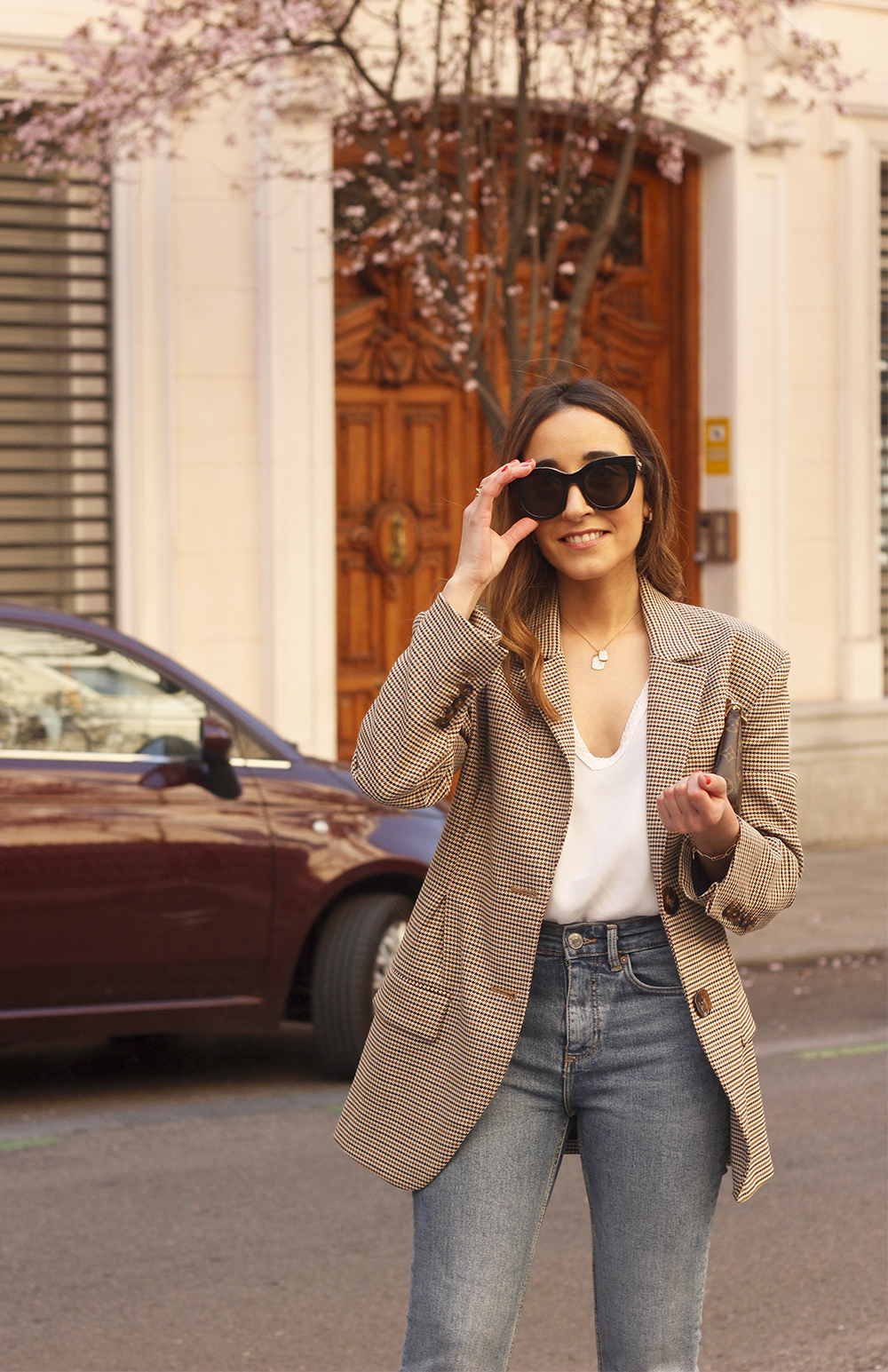 houndstooth blazer jeans louis vuitton street style outfit6