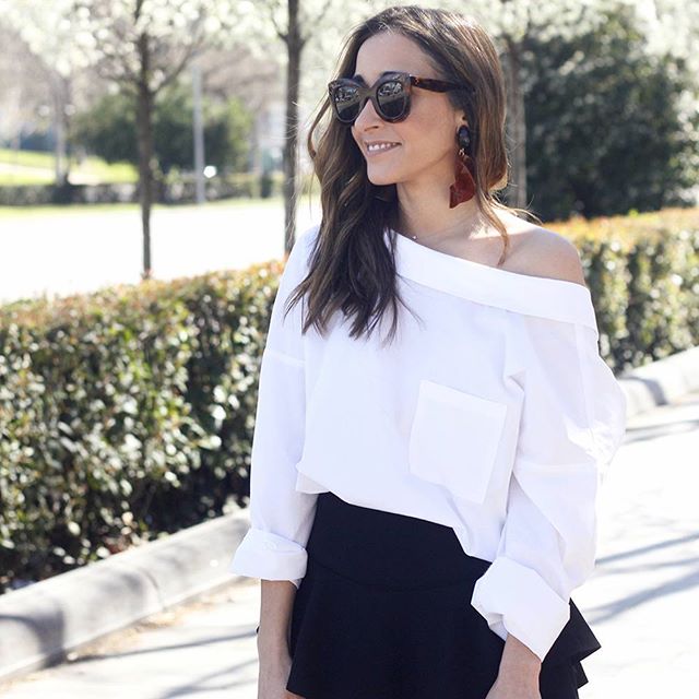 Feliz Viernes!!! Hoy con un look muy primaveral!! Mi pieza favorita de este look, son sin duda los pendientes. Cada vez me gustan más los pendientes XL, este verano los voy a usar muchísimo!!! Todos los detalles en el blog, link en bio 👆// New post on the blog!! #ootd #outfit #outfitoftheday #ruffles #uterqüe #celine #ysl #saintlaurent #shirt #girl #brunette #bestoftheday #lifestyle #style #fashion #accessories #instafashion