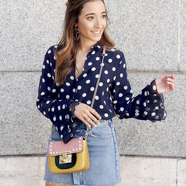 Vivan los lunares!!! Todos los detalles del look en la bio!! // New post on the blog!! #ootd#outfit #outfitoftheday #girl #uterqüe #fashion #fashiondiaries #style #denimskirt