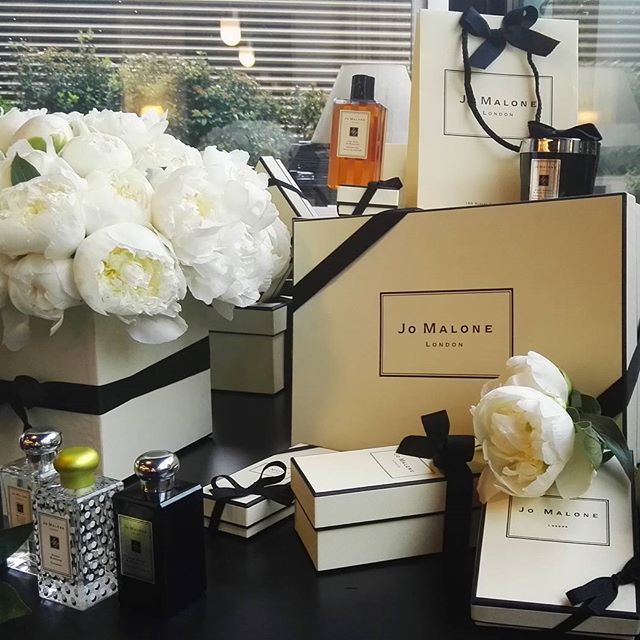 No podía empezar mejor la semana que en el #cafeclandestino del @elcorteingles donde nos tienen preparadas muchas sorpresas!! #jomalone #monday #breakfast #elcorteingles #beauty #picoftheday #photooftheday #instapic #instagrammers #instastyle