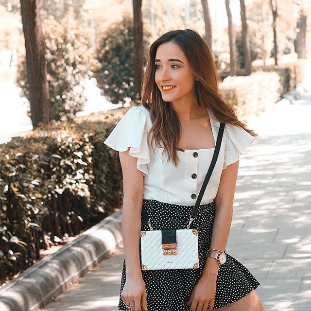 Mañana me toca día de hacer maletas porque el martes me voy 🎉🎉 qué alegría porque no puedo más con este calorazo!!//New post on the blog!! #whatiwore #streetstyle #ootdinspiration #streetlook #getinspired #getthelook #fashioninspo #styleinspiration #summer #girl #styleideas #fashiondiaries #style