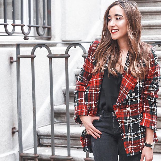 Ya en casita después de un fin de semana muy divertido en Sevilla. Mañana os enseñaré el look que escogí para asistir a la boda el sábado, pero mientras os dejo con este look con una blazer tartán. Todos los detalles en la bio! //Don't miss the last post on the blog!! #whatiwore #streetstyle #ootdinspiration #streetlook #getinspired #getthelook #fashioninspo #styleinspiration #lookoftheday #autumnoutfit #lookoftheday #falloutfit #outfitshare #streetstyleweardaily #casualwear #girl #bloggerstyle