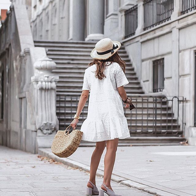 𝓦𝓱𝓲𝓽𝓮 🍃
.
.
.
#dailylook #todaysoutfit #wiw #mylook #fashiongram #tendencia #streetfashion