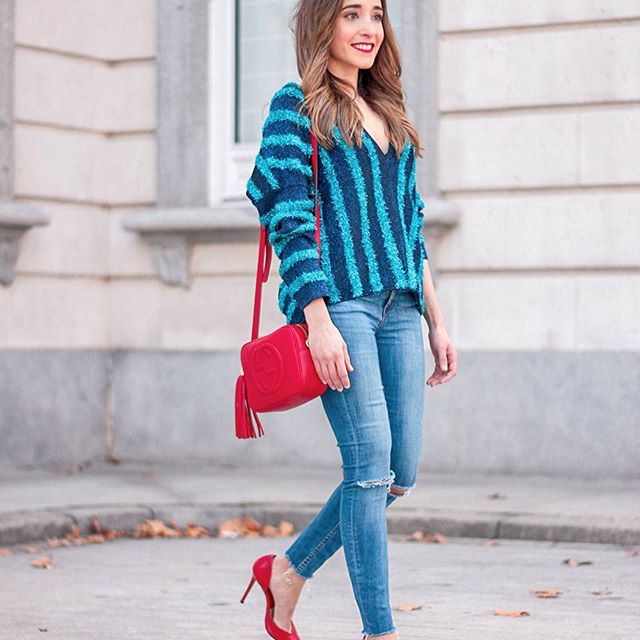 Qué alegría que mañana es viernes!! Os dejo con el nuevo Look del blog con un jersey muy original que tiene hilos metálicos. Todos los detalles en la bio!! //New post on the blog!! #outfit #outfitoftheday #lookoftheday #lookdeldia #outfitshare #streetlook #getinspired