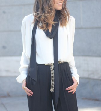 Tie A Scarf Around Your Neck