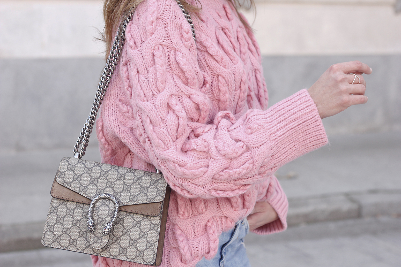 Pink chunky sweater ripped jeans gucci bag uterqüe heels casual winter  outfit 2018 look invierno jersey rosa zara07 – BeSugarandSpice – Fashion  Blog
